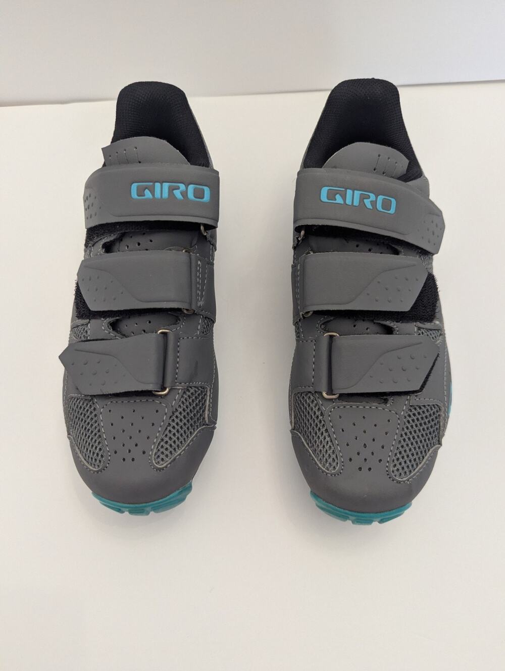 Giro cycling shoes women,6 US,37UK, Gray and Teal